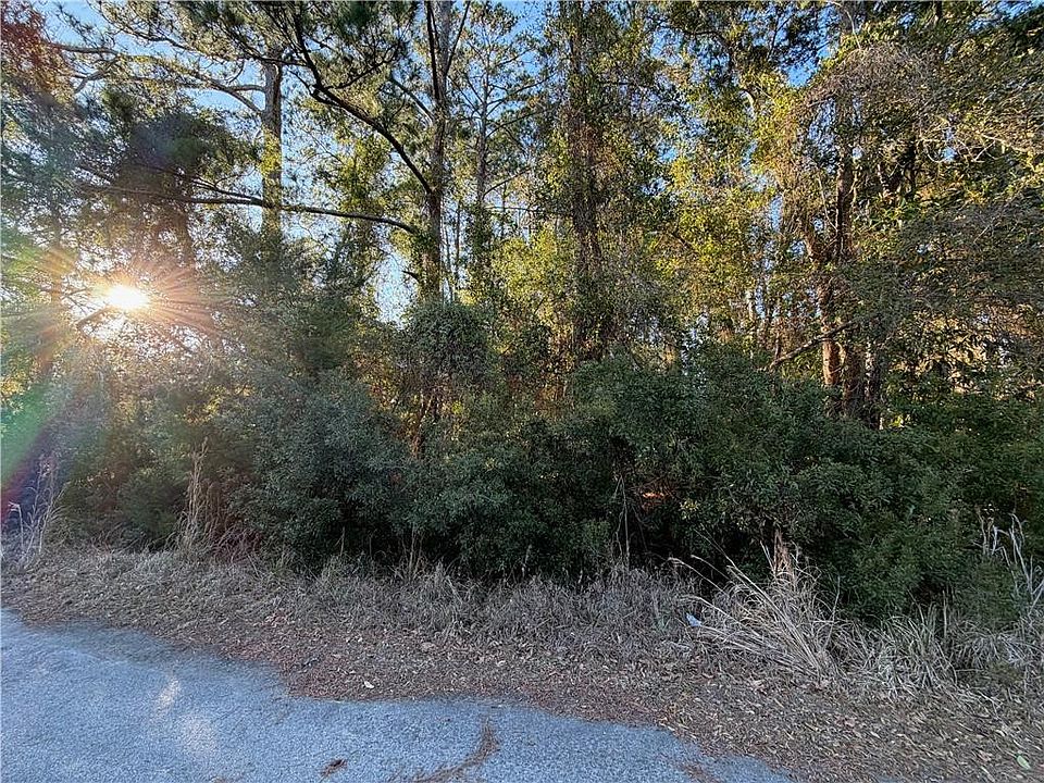 1st image of 15 Tupelo Dr