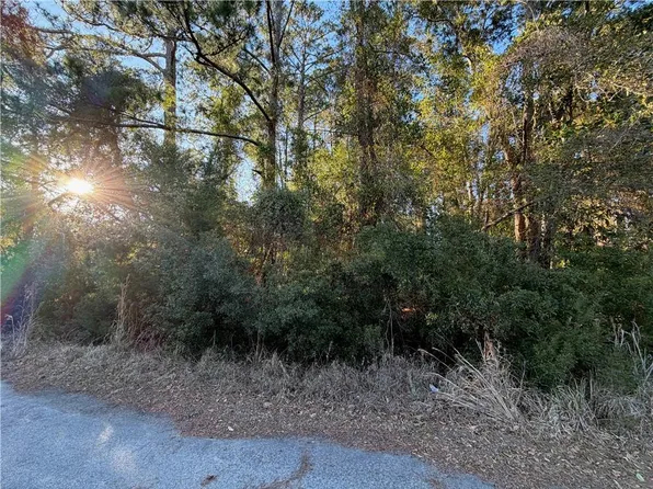 15 Tupelo Dr, Brunswick, GA 31525