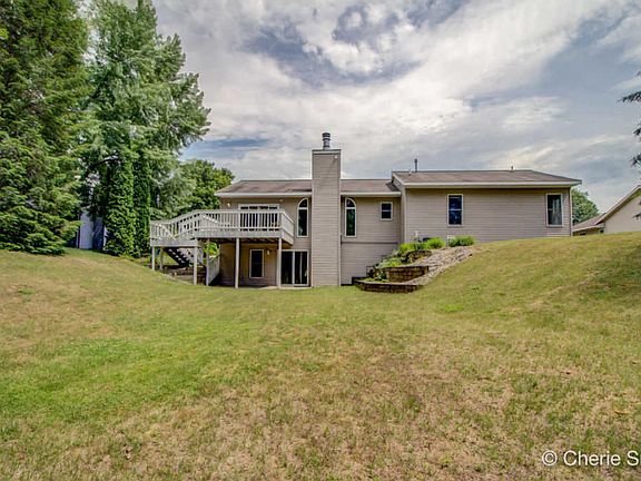 3rd image of 6205 Arroyo Vista Dr NE