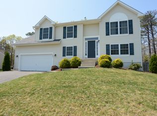 221 Churchill Dr, Egg Harbor Township, NJ 08234
