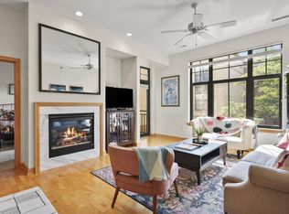 533 W Main St APT 204, Madison, WI 53703