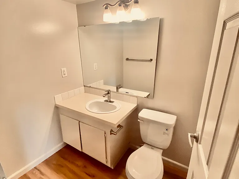 2910 S Byron St #2 — Photo 7
