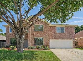 916 Chancellorsville Pkwy, Grand Prairie, TX 75052