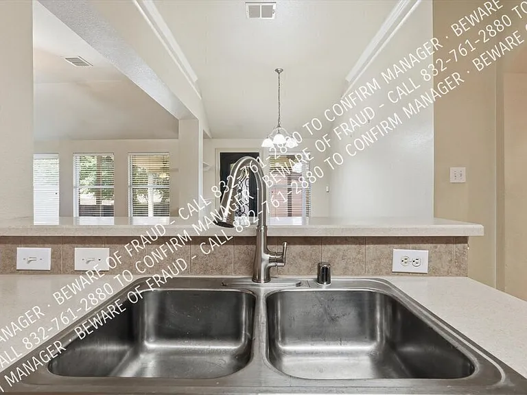 615 Magnolia Ln — Photo 10
