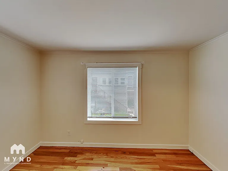 2118A Roosevelt Ave #2118A — Photo 2
