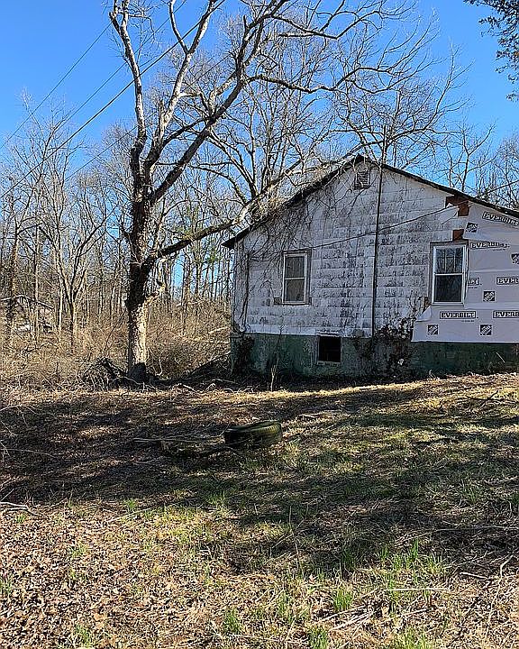 2nd image of 3502 Ralph Phelps Rd