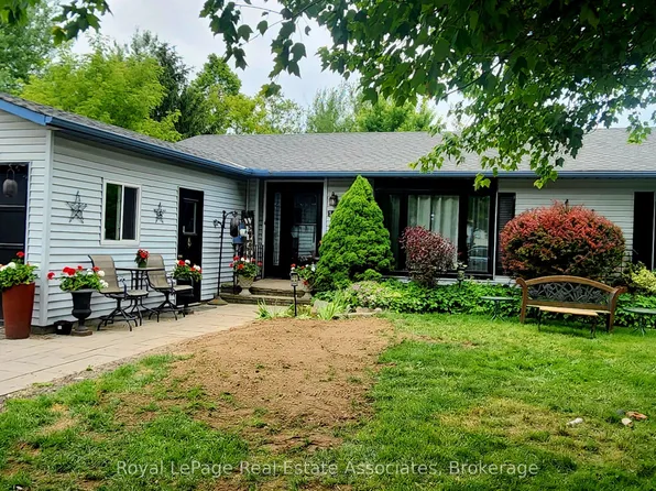 11 Tamarack Ct, New Tecumseth, ON L0G 1W0