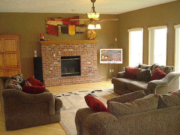 5th image of 6608 N 160th St