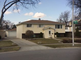 356 W Park Ave, Addison, IL 60101
