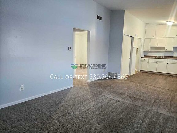 3rd image of 1440 Virginia Ave