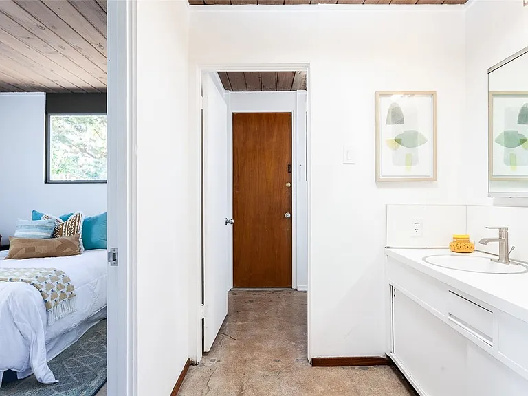 1131 N Encanto St — Photo 25
