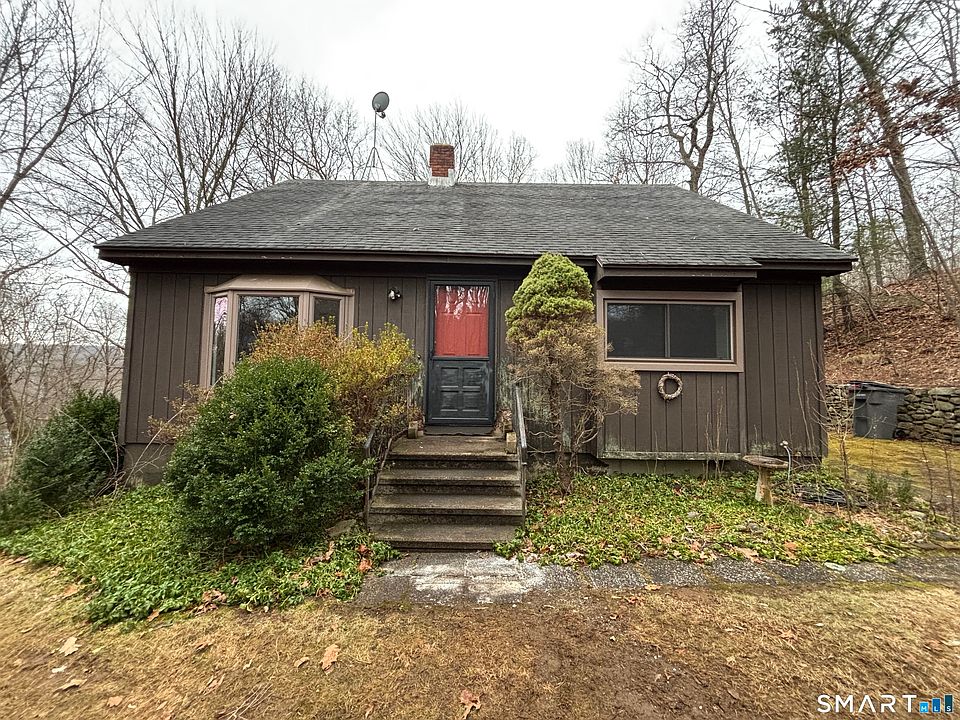 1st image of 26 Village Circle