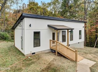 124 Warrior Ln, Oak Ridge, TN 37830