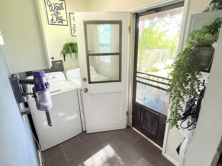 1015 Pitman Ave — Photo 8