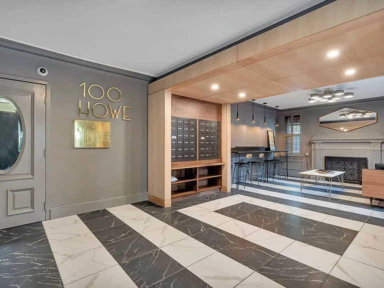 100 Howe Street — Photo 6