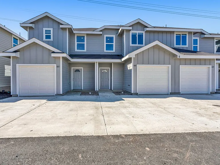 9426 Apple Ridge Ln — Photo 1