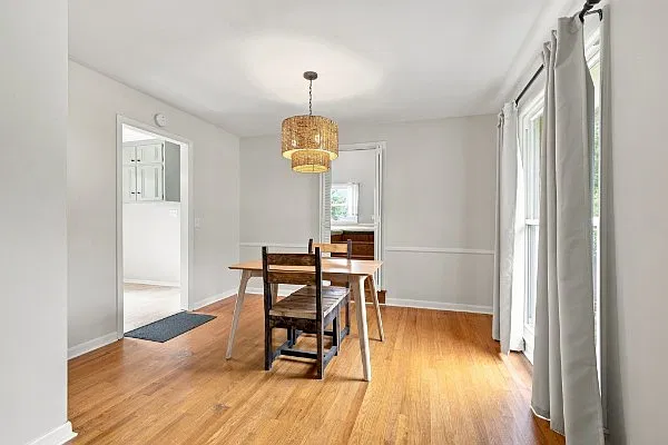 3 bed, 1.5 bath, 1431 sqft, $2,250 — Photo 4