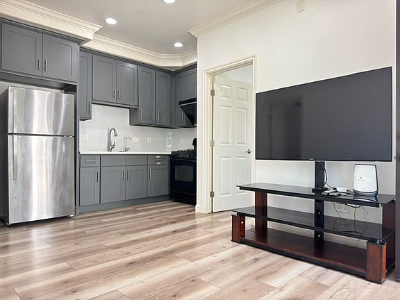 3rd image of 1818 Miralinda Dr