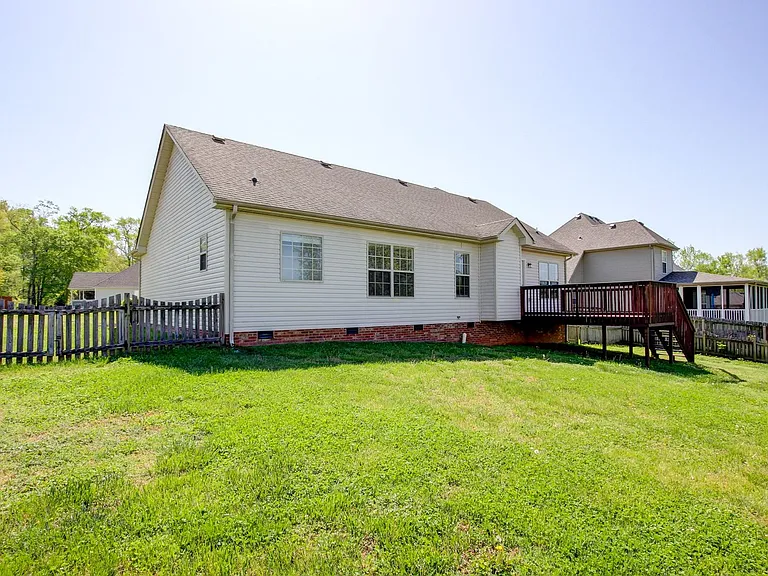 1384 Borrowdale Dr — Photo 38