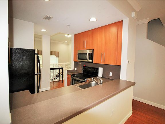 3rd image of 465 E South St #24
