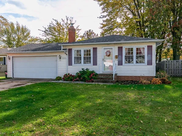 34840 Iris Ln, Eastlake, OH 44095