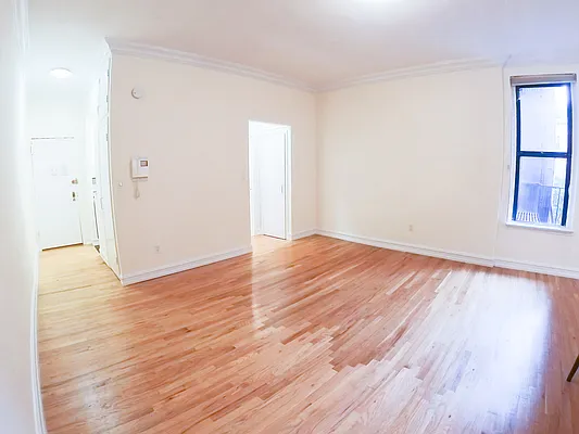 Rented by Urban Real Estate Inc | media 2