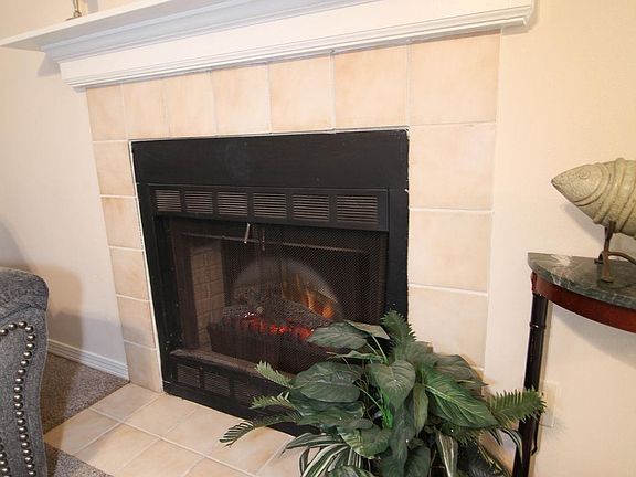 4th image of 4406 Bellview Ave #1D