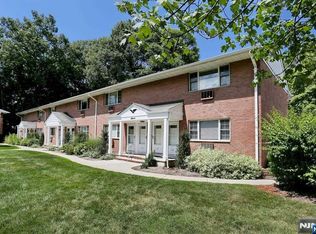 712 Washington Dr #712, Ramsey, NJ 07446