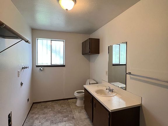 5th image of 6405 W Lincoln Ave #B