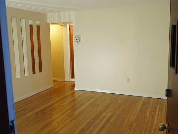 5th image of 13 Marion Pl #1