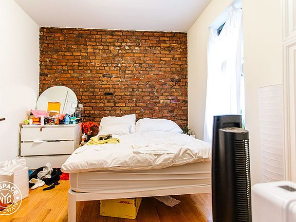4th image of 606 Bushwick Ave #10