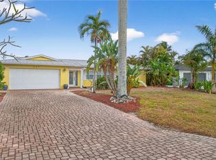 407 Parkway Ct, Fort Myers, FL 33919