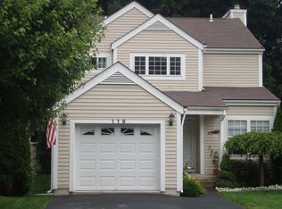 116 Hitching Post Ln, Yorktown Heights, NY 10598