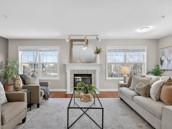 3031 Barclay Way, Ann Arbor, MI 48105