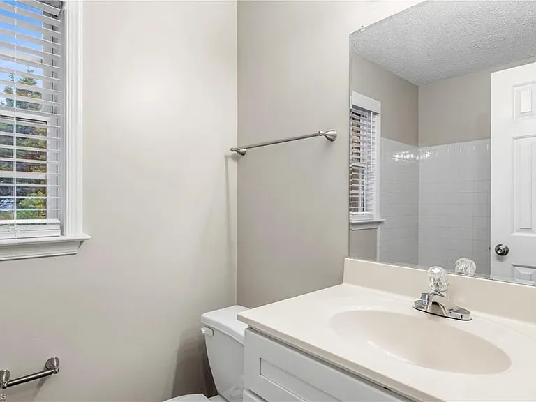 2320 Meadow Gate Dr — Photo 28