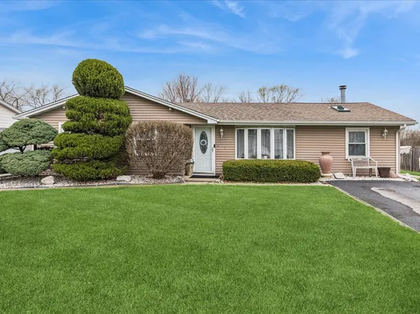 19216 W John Kirkham Dr, Romeoville, IL 60446