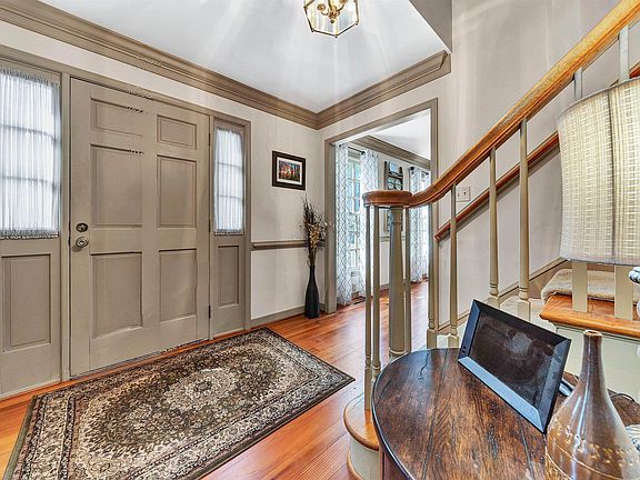 5th image of 145 Cromwell Dr