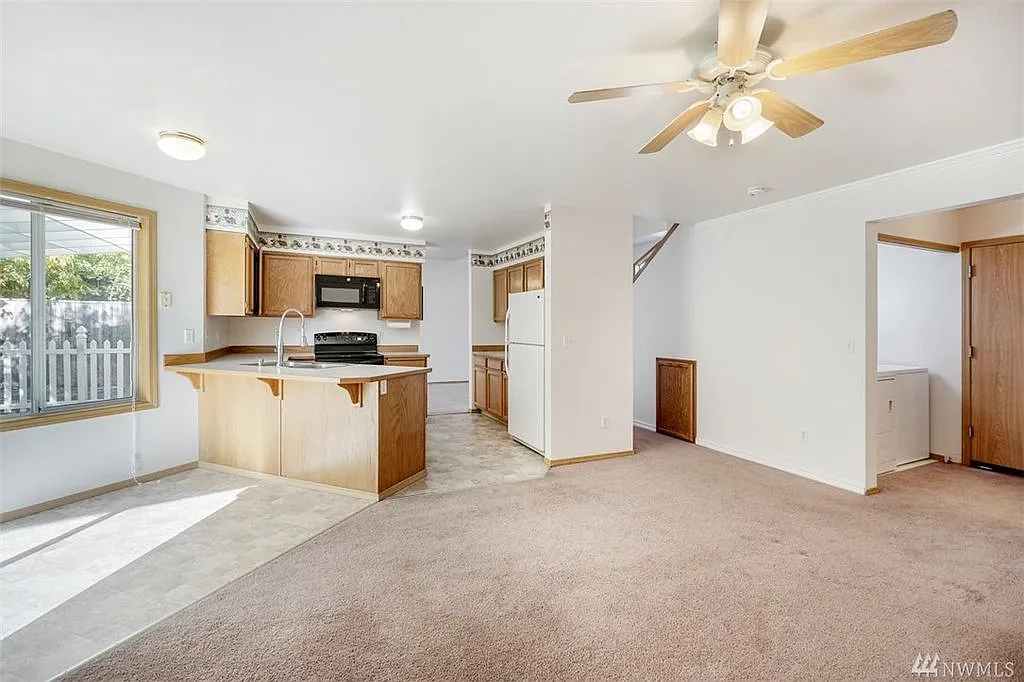 3 bed, 2.5 bath, 1680 sqft, $2,700 — Photo 2