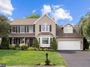 1446 E Maple St, Palmyra, PA 17078