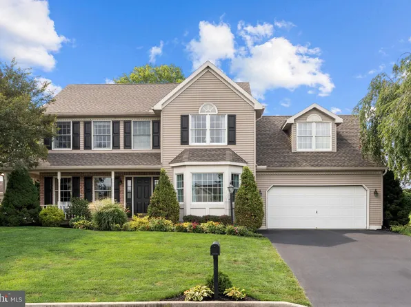 1446 E Maple St, Palmyra, PA 17078