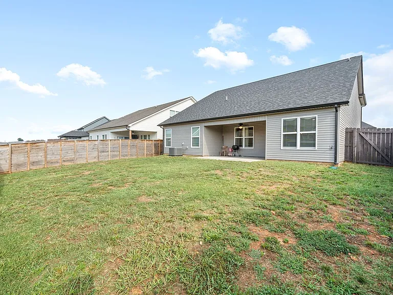 1042 Creek Way — Photo 31