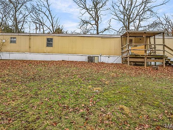 5th image of 3076 Carron Rd