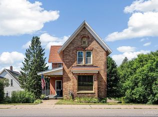 607 N 3rd St, Ishpeming, MI 49849