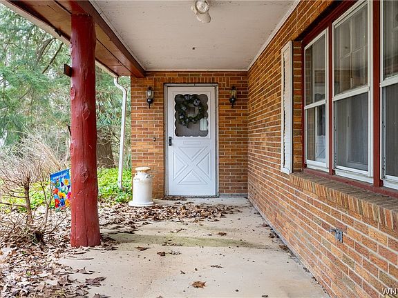 3rd image of 8988 Jennings Rd