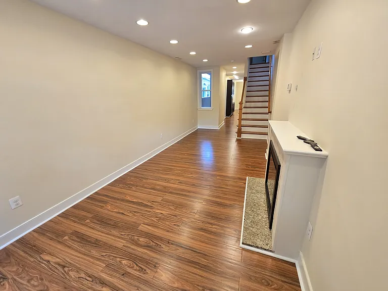 608 S Washington St — Photo 6