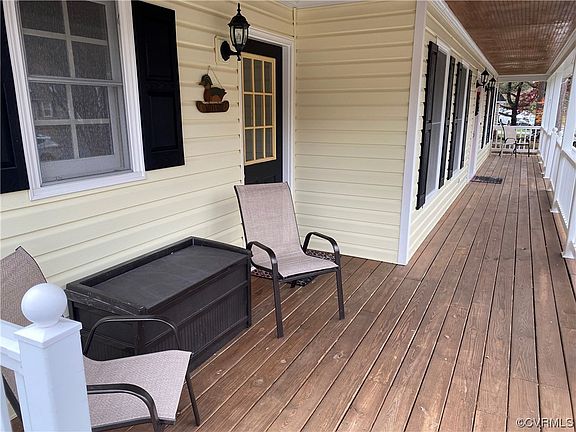 3rd image of 10203 Heritage Ln