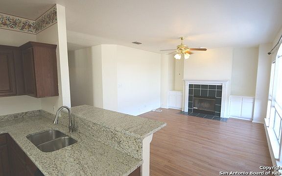 4th image of 132 Las Palomas Dr