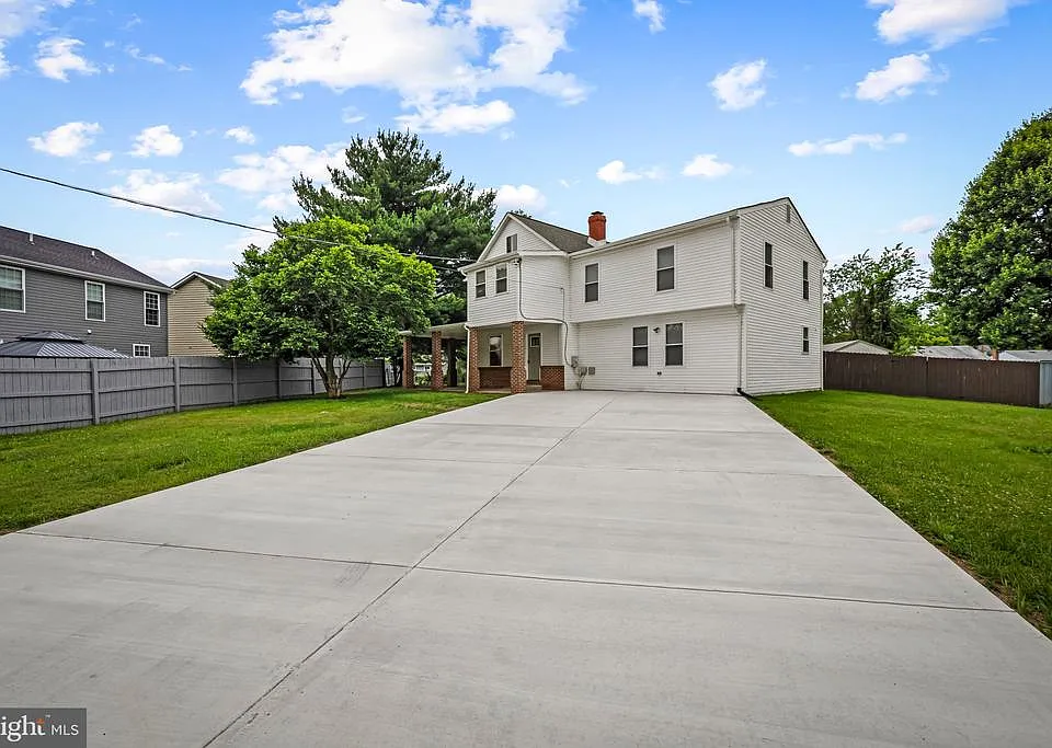 1520 Dorchester Ave
