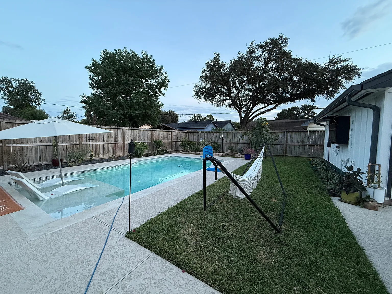 3 bed, 1300 sqft, $2,900 — Photo 2