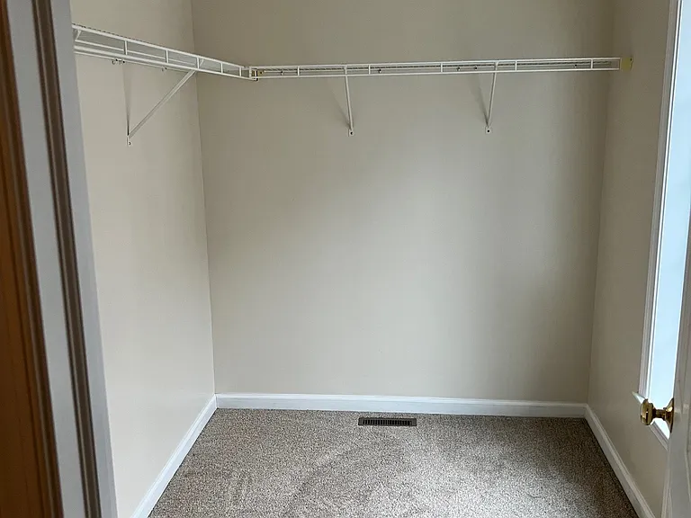 835 Berne Ct #835 — Photo 9